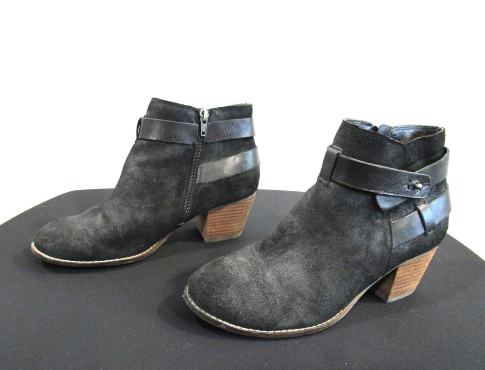 EUC! Dolce Vita Jaxon Black Suede Mid Heel Ankle Booties Women Sz 9